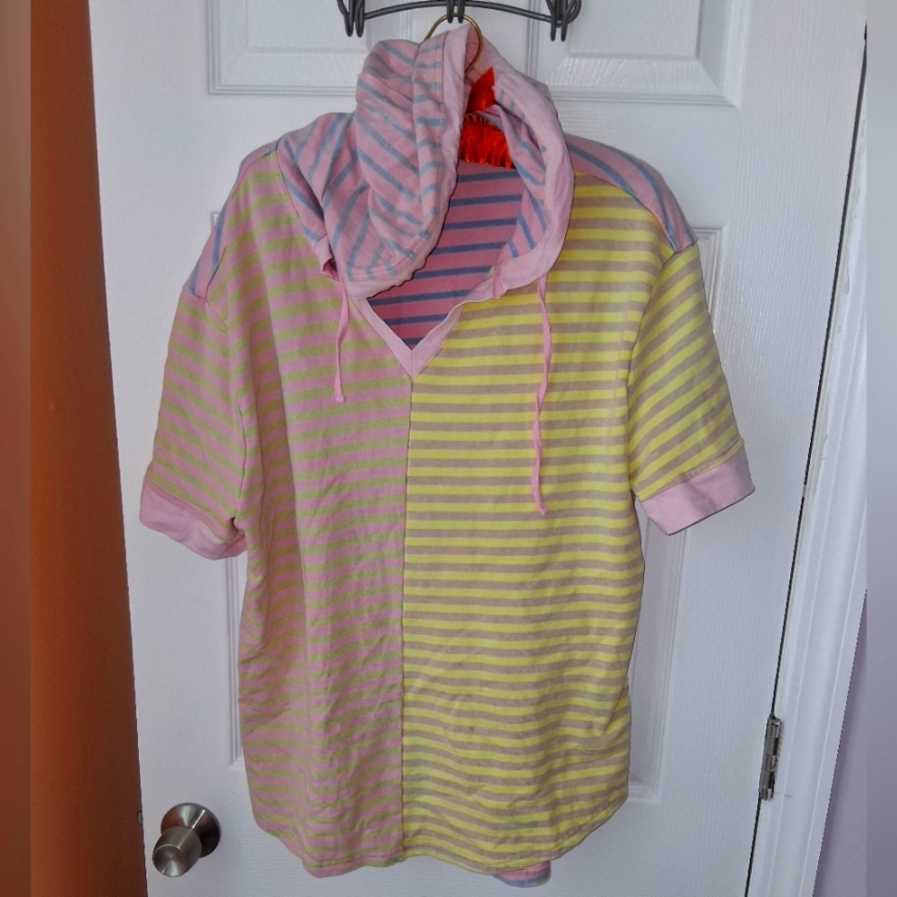 Striped Fun Multi Color Hooded Top White Birch NEW NO TAGS XL Beach Casual Pool